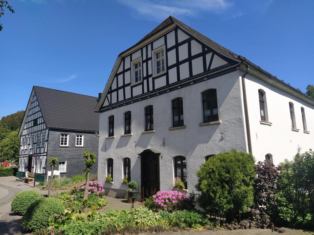 Ferienwohnung Sauerland Burgfenster Леннештадт Экстерьер фото